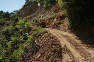 una ruspa riapre il cammino